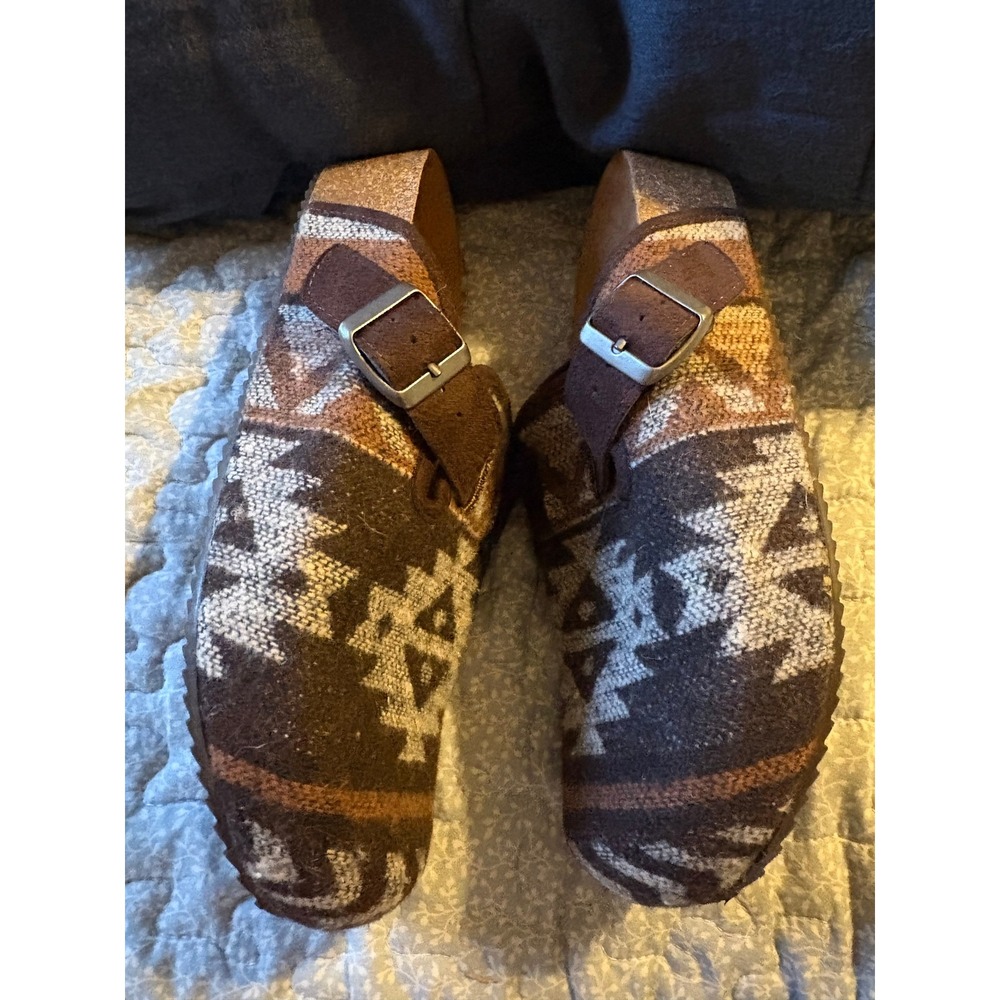 NEW DL1990 Brown Southwestern Wool Blend‎ Buckle Clogs Mules 7 37.5
